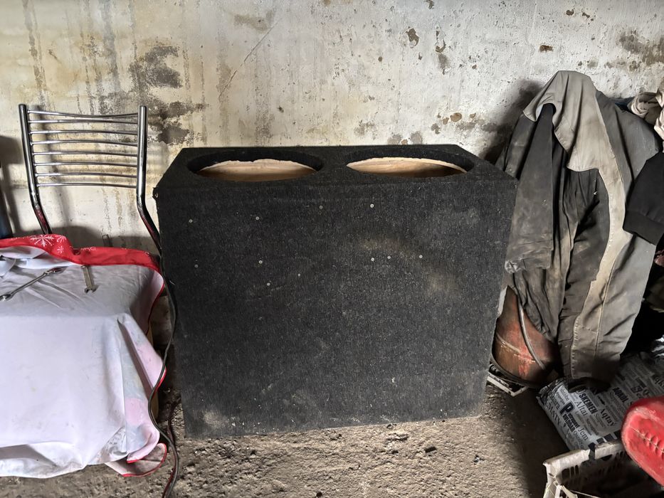 Продам короб под 2 15 сабвуфера