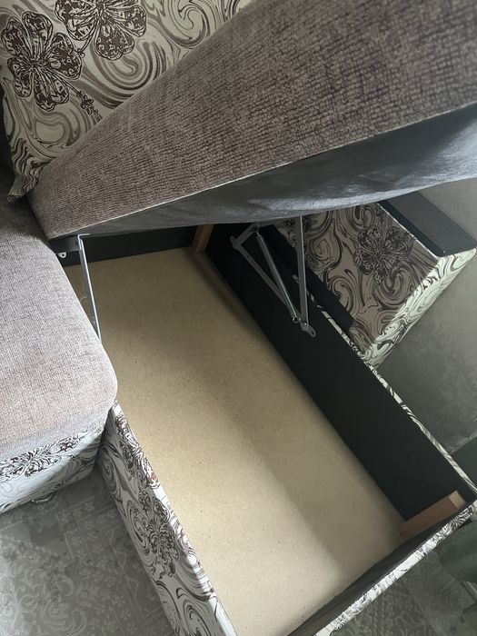 Продам диван (шкаф в подарок)