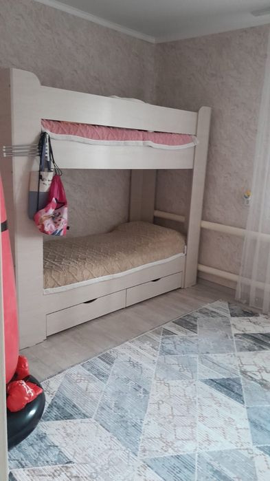 Продам большой дом, 5 комнат. Газ.