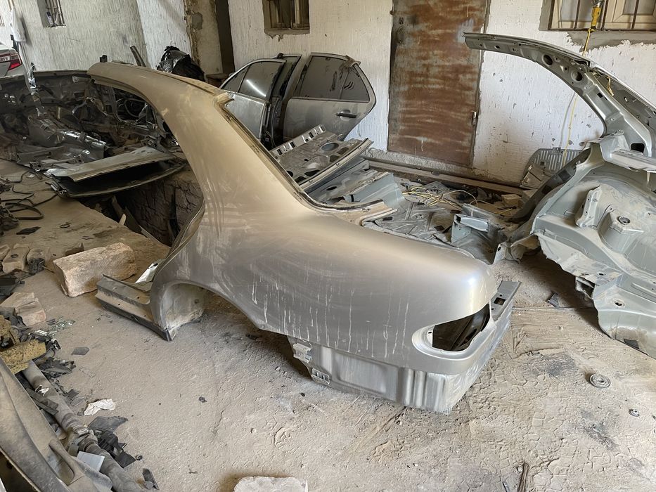 Крыля задние и порог со стойкой на w210 mercedes