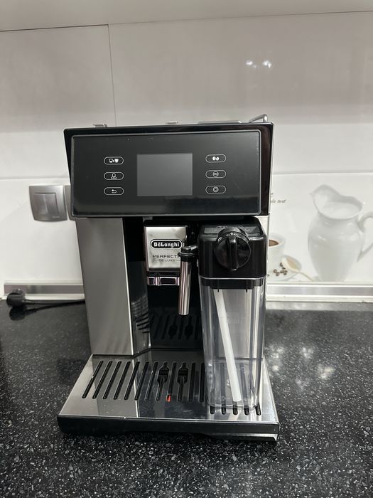 Кофемашина Delonghi