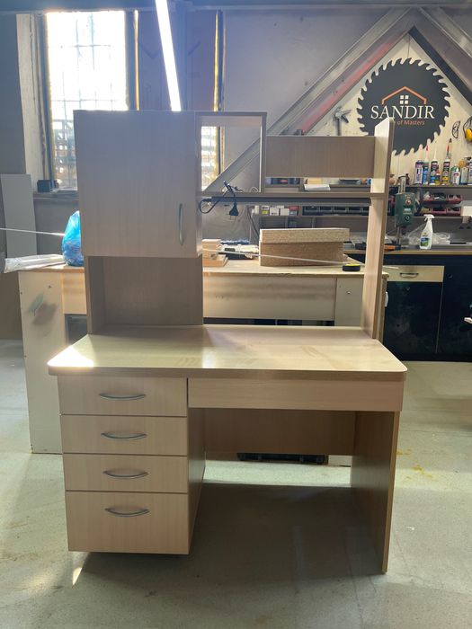 Детский рабочий стол