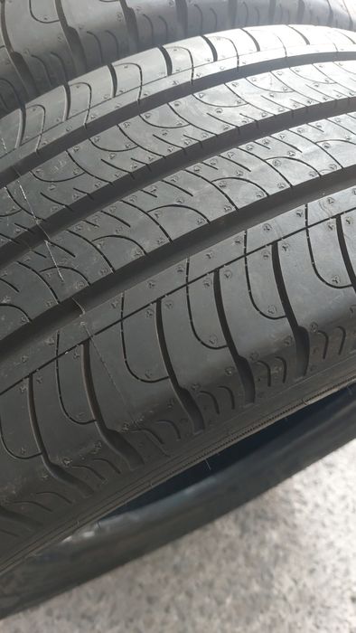 Нови гуми за Бус 215/65/16 C Goodyear Efficient Grip Cargo 2 броя
