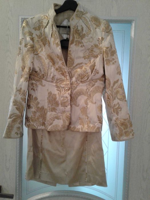 Ұзін төй көйлектер 50+ размерге