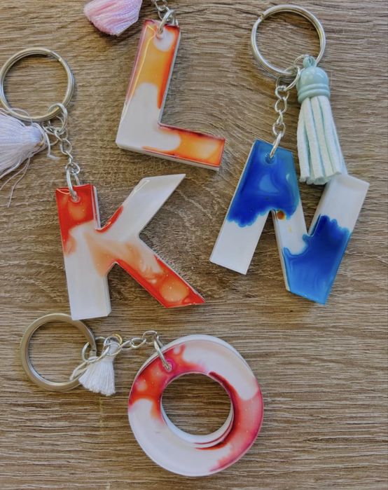 Ключодържатели от епоксидна смола.