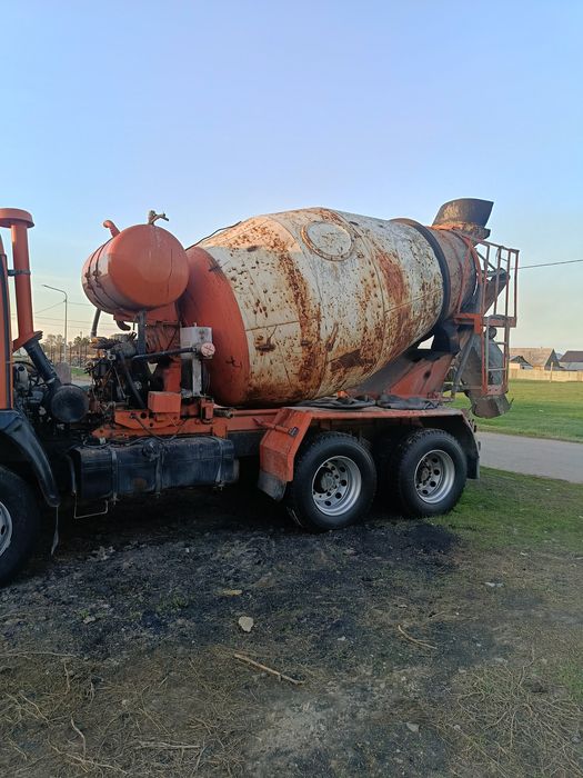 Продам миксер Автобетоносмеситель