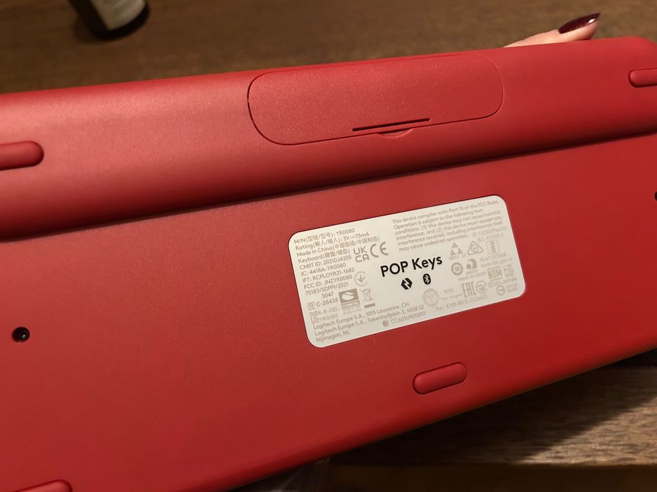 Logitech Pop keys клавиатура и мишка