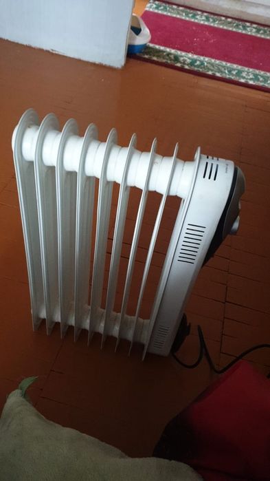 Продам масляный обогреватель.