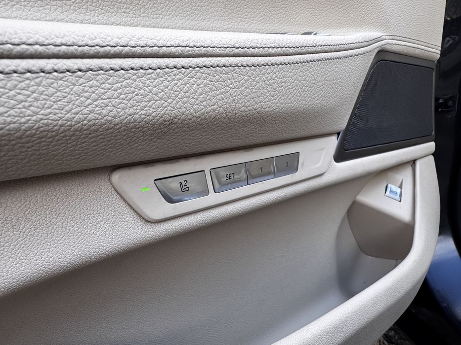BMW Seria 7 740e  HarmanKardon TVA Deductibil