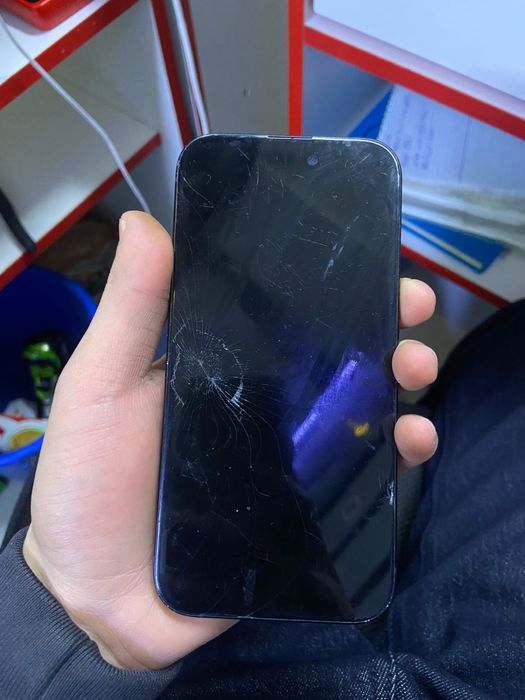 Iphone15 экран сынган