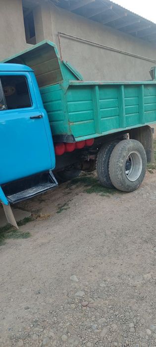 Zil kvadrat yigʻilgan