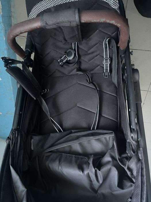 Коляска 10000тг есть торг