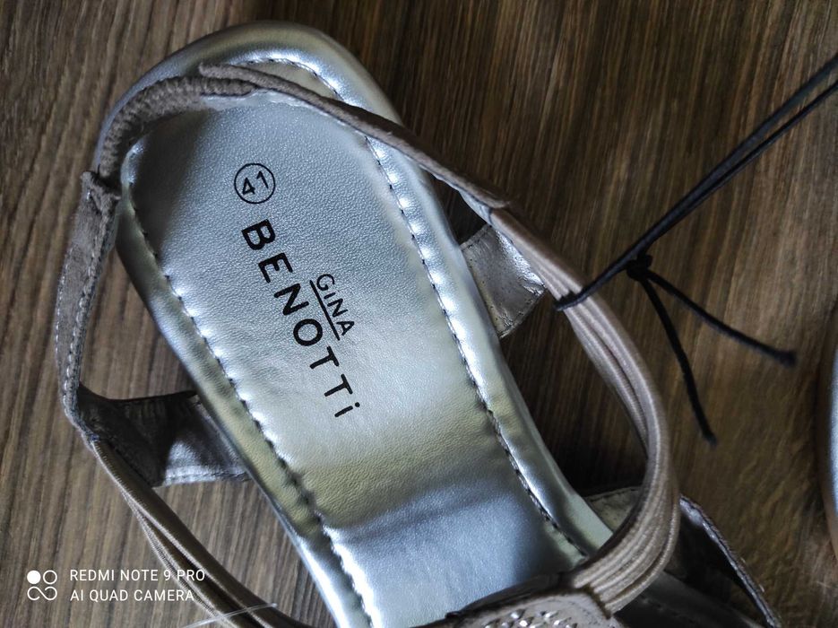 продаю новые туфли и кроссовки