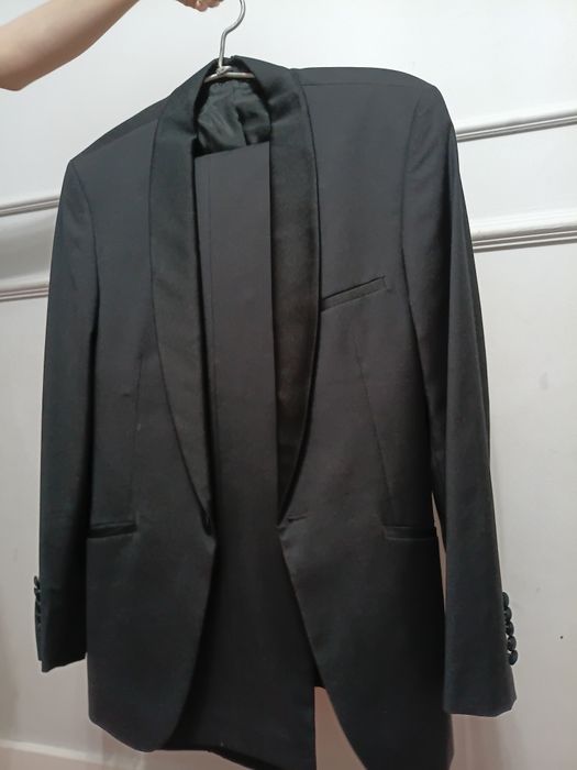 Костюм сатылады срочно