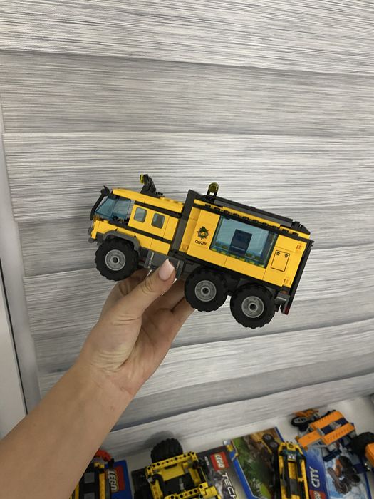 Продам лего оригинал