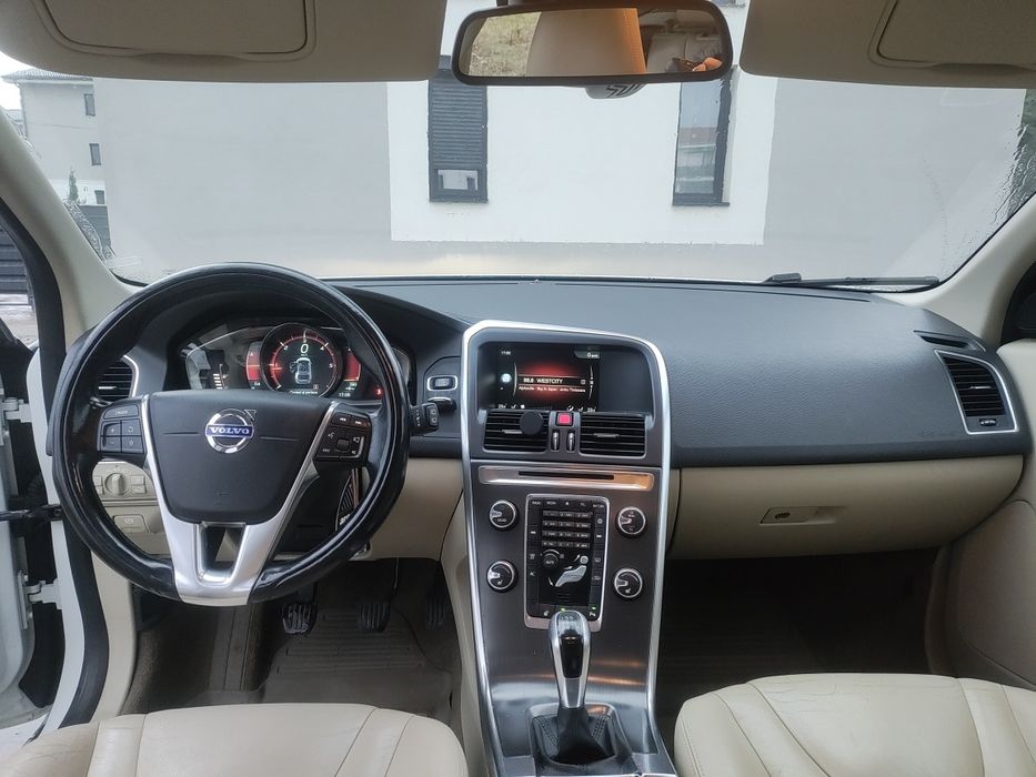Vând Volvo xc60 2014 2.0d D4 181 cp +stage 1 Euro 6