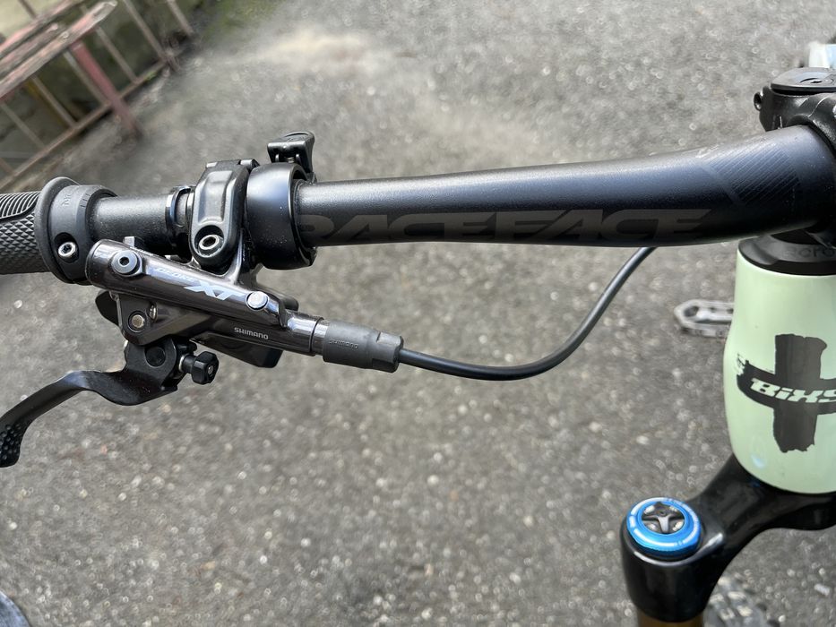 Bicicleta Enduro Carbon Full suspension