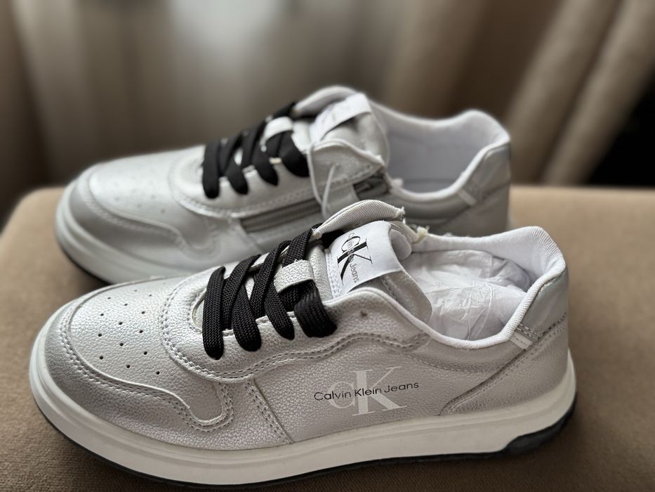 Детски маратонки Calvin Klein 32 номер Нови