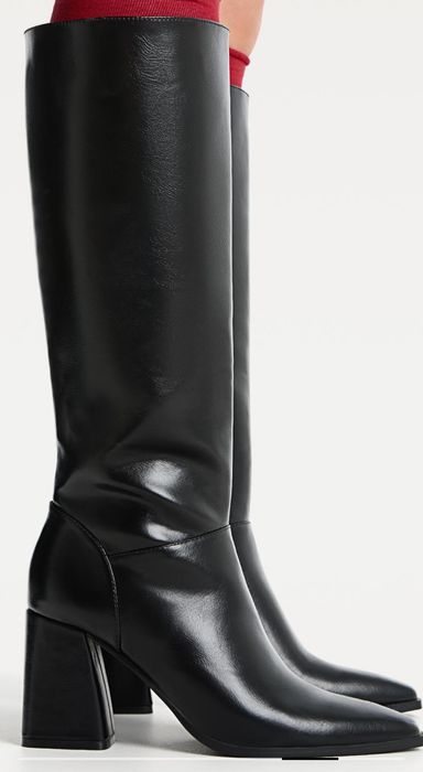 Кожени ботуши Stradivarius