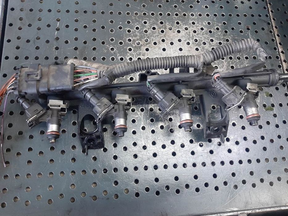 rampa cu injectoare renault modus symbol 2 clio 2 clio 3 1.2 b    8200292590