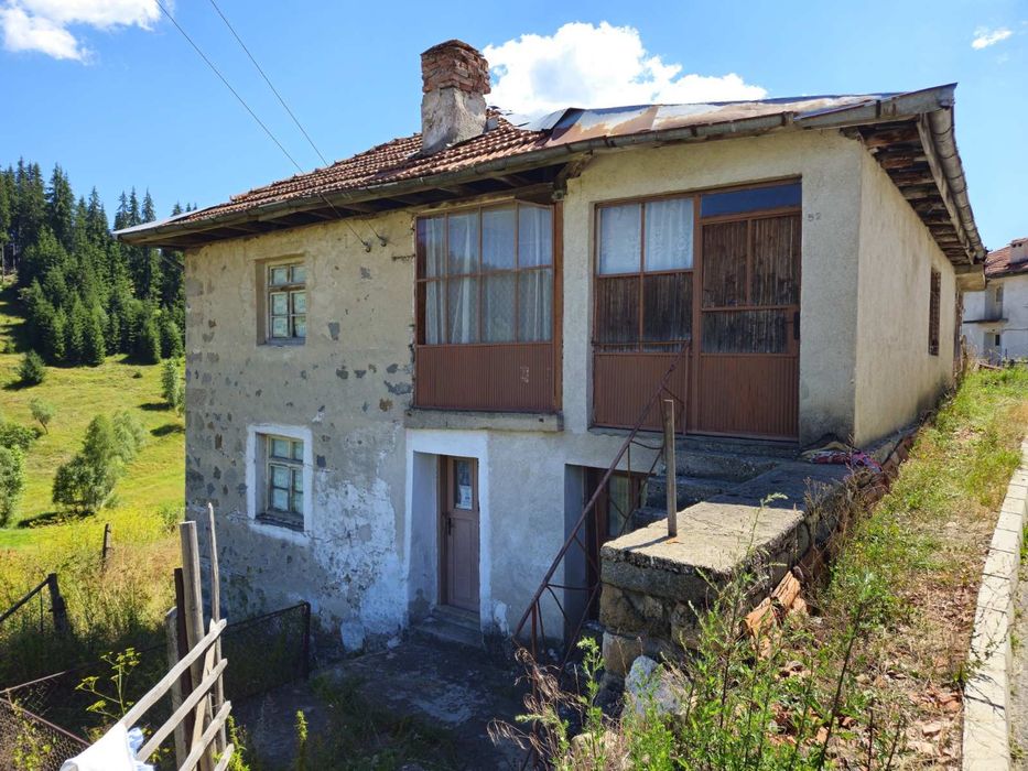 Продавам къща с.Буйново