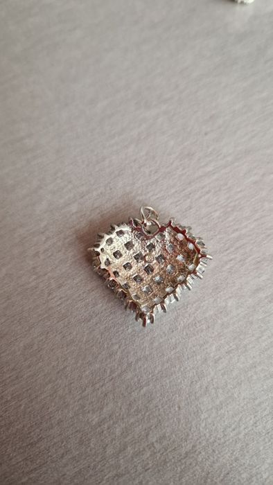 Сребърна висулка сърце