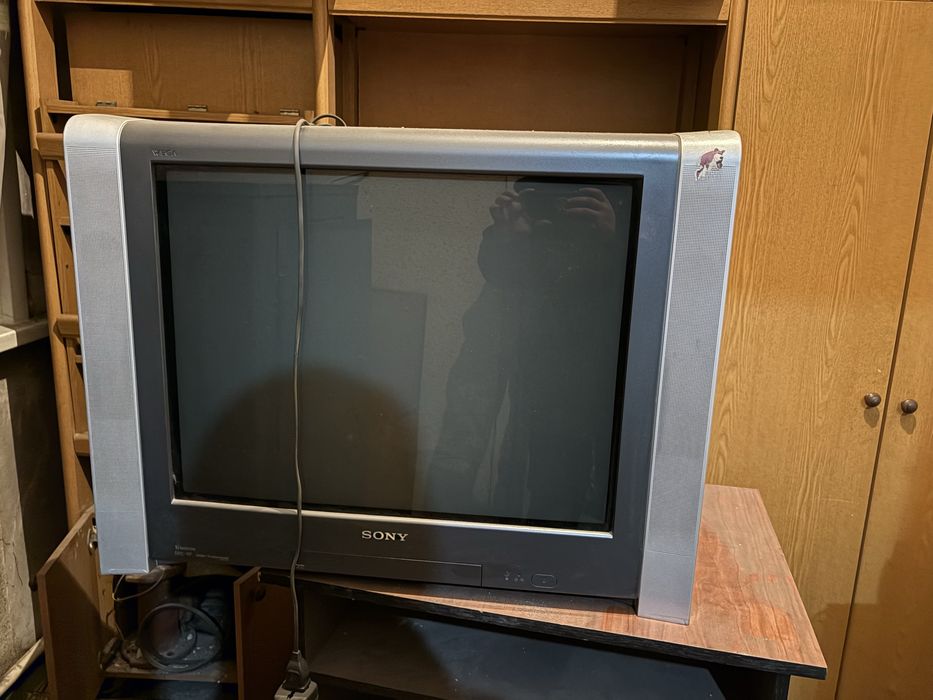 Отдам мебель телевизор и тд