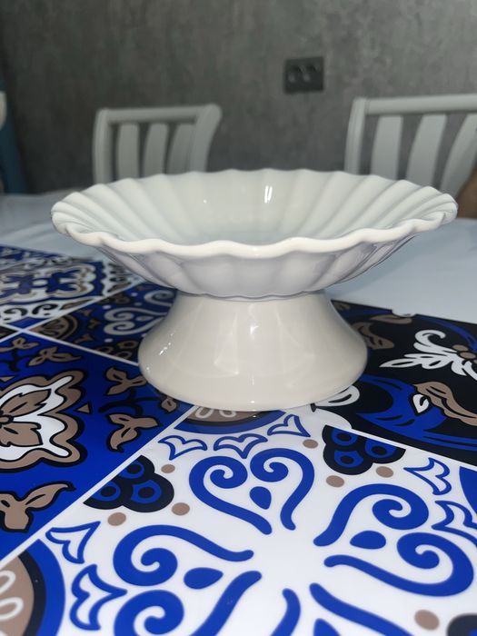 Продам вазы, конфетницы и стаканы