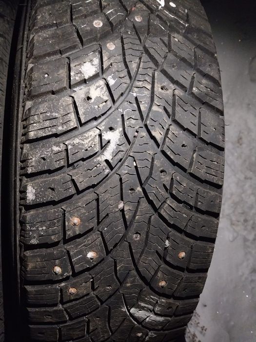 2 шины Triangle Китай 215 60 R16.