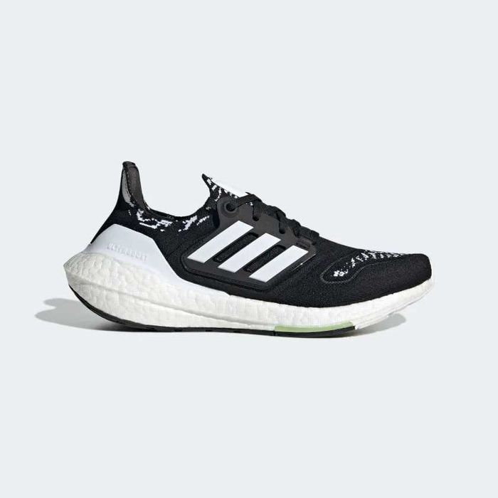 Оригинални спортни обувки ADIDAS ULTRABOOST 22     EU36 2/3 - 39 1/3