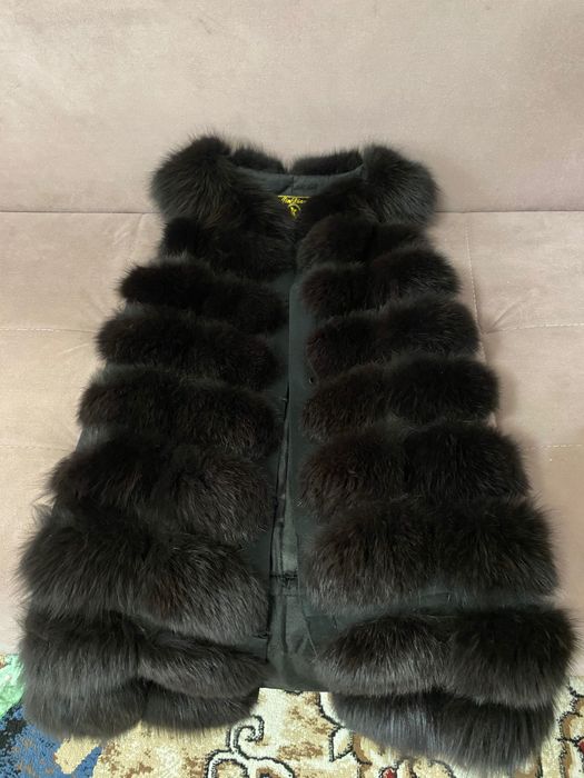 Жилетка безрукавка