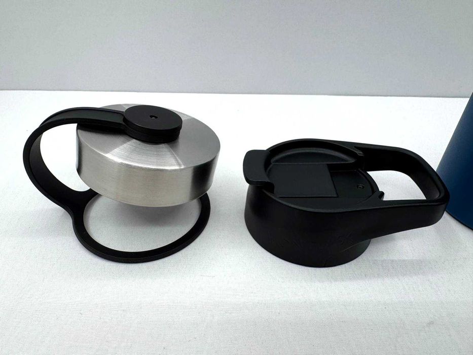 Termos cu capac si pai, 650 ml, Iron Flask