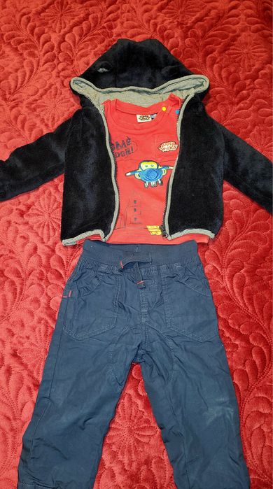 Lot Haine 6-9 luni pantaloni vesta tricou bluza hanorac caciula bebe