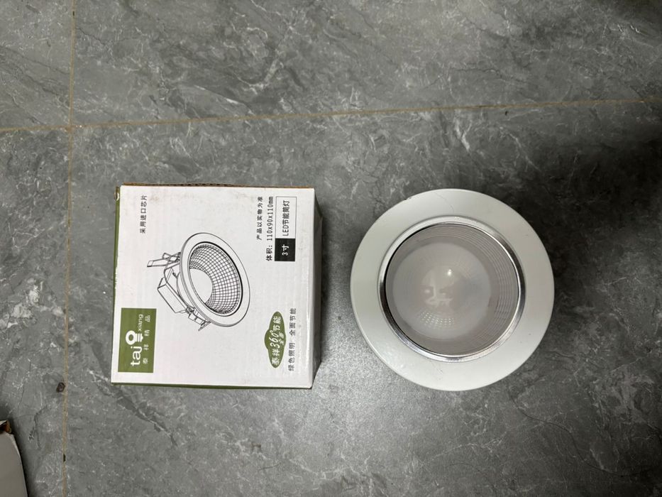 Споты (светилтники)новые