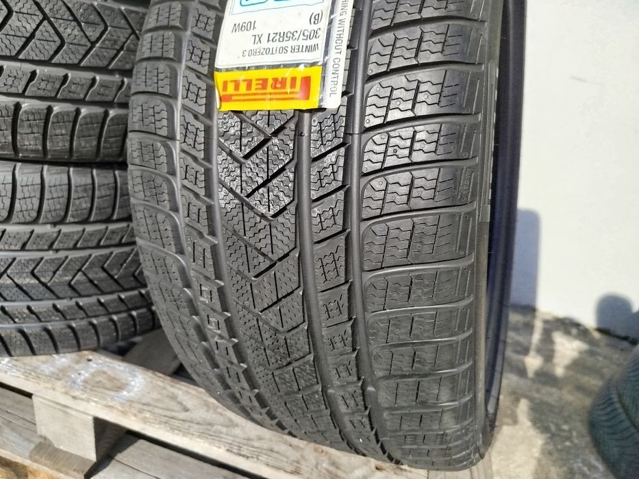 305/35/21 Пирели ДОТ 2020 г - Чисто Нови