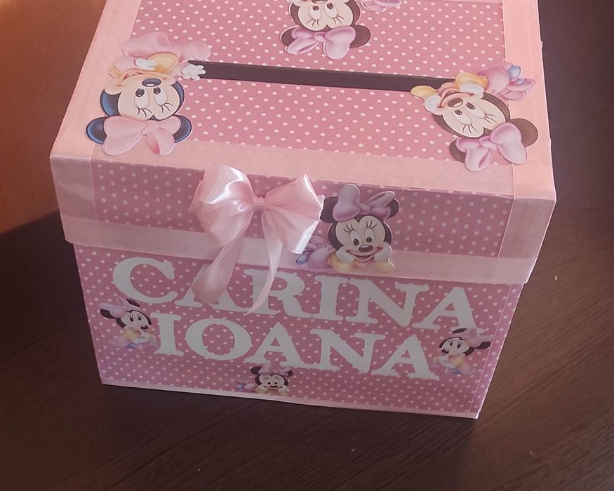 Cutie personalizata dar botez