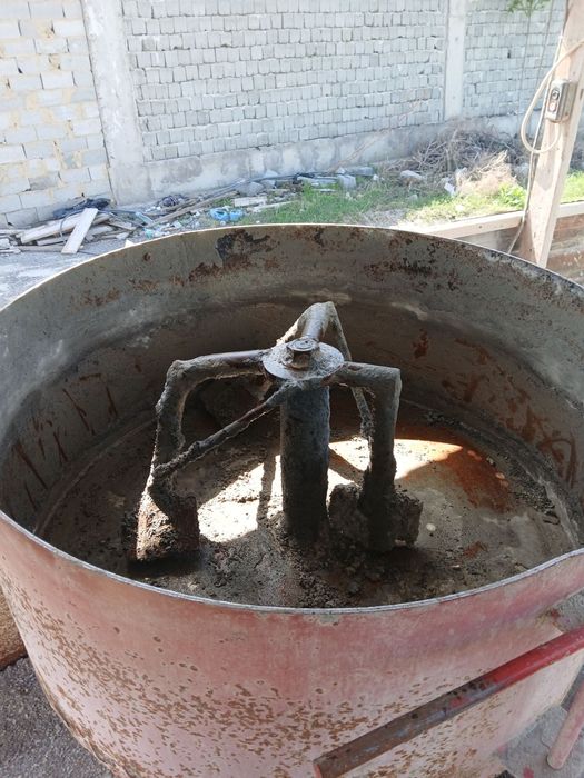 Shlakablok g'isht chiqarish apparati