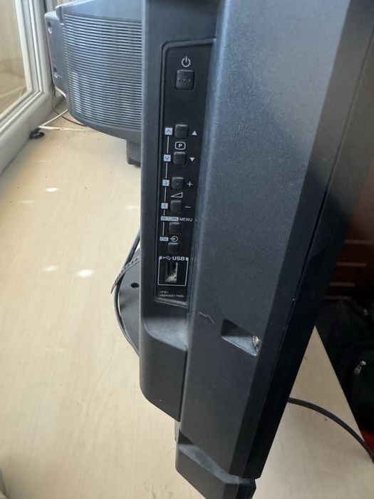 Продам телевизор