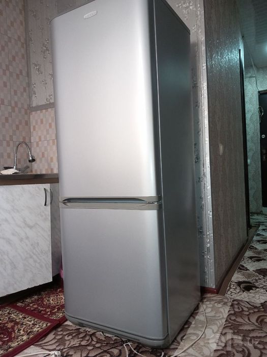 Холодильник для кухни