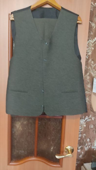 Продам костюм мужской