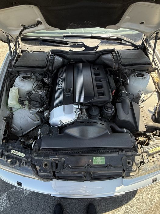 Bmw seria 5 e39 525ia Facelift , an 2002 , Webasto , in stare stock de fabrica