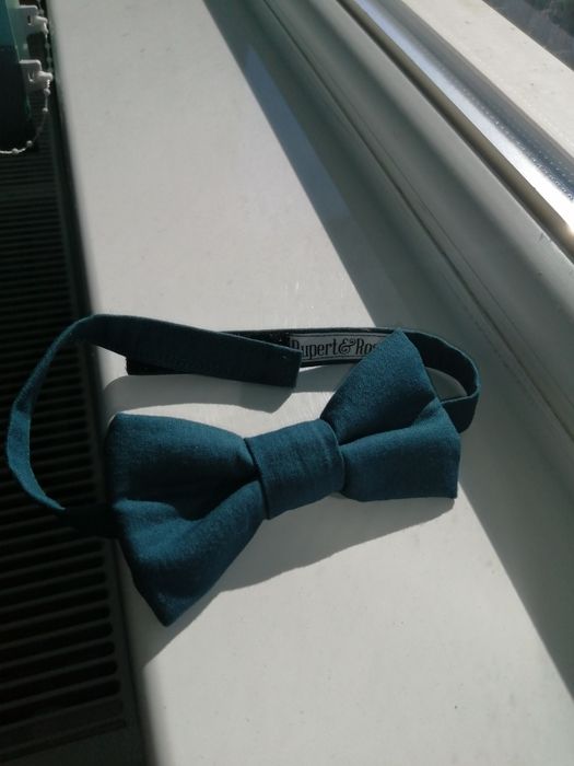 Официално сако за момче и папионка