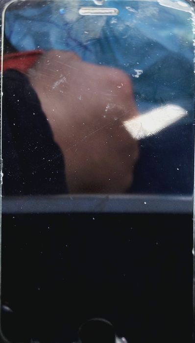 Продам айфон S на запчасти в блоке