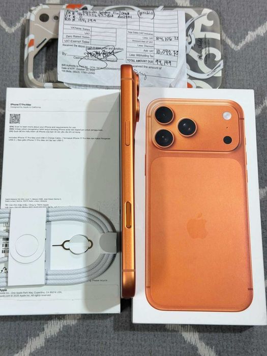 Apple iPhone 17 Pro Max 256 ГБ / 100% АКБ, Cosmic Orange / НОВЫЙ