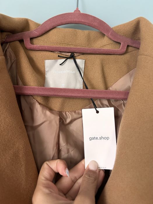 Кафяво палто, чисто ново