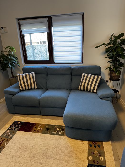 Canapea cu sezlong si fotoliu cu recliner electric