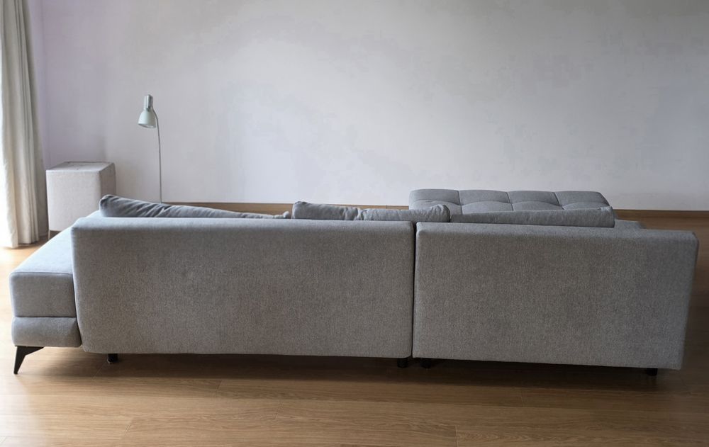 Голяма светло сива холна гарнитура ЛЕ ФИГАРО с функция сън и ракла