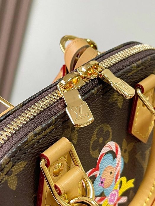 Geanta Louis Vuitton Nano Alma