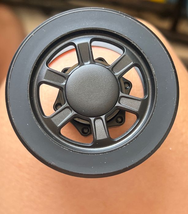 Suport auto magnetic pe tru telefon