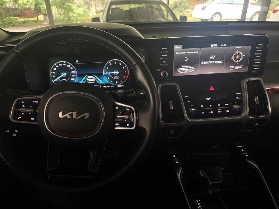 Kia Sorento сотилади